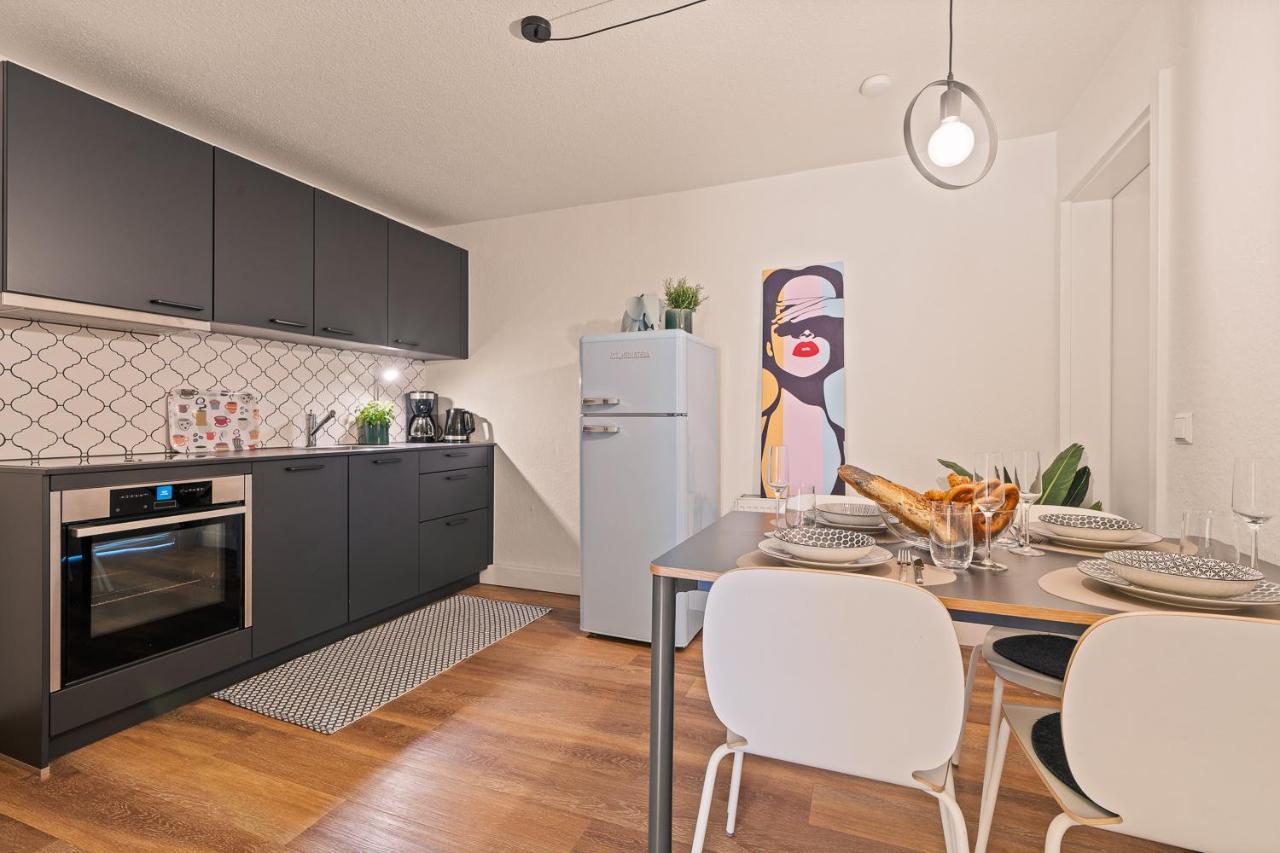 Farbenfrohe Altbauwohnung, Top Ausstattung FDH Esterno foto